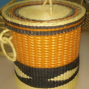 beautiful basket | Kids basket | round woven basket | handmade storage basket | Bathroom basket | Throw pillow basket with lid