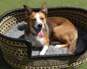 Comfortable Dog Basket Bed | Black and white dog bed | Best dog bed | dog basket | classic dog bed | Puppy bed | Pet furniture | Cat basket