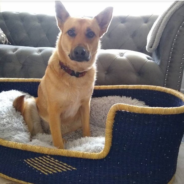 Comfortable Dog Basket Bed | Blue dog bed | Dog basket | Best Dog Bed | Dog bed on sale | Pet Furniture | Handwoven dog bed | Dog basket