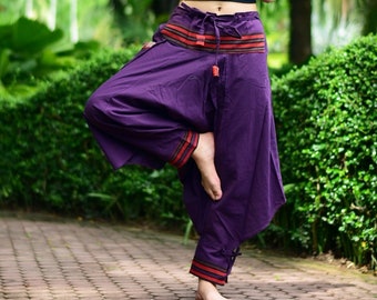 Sarouel violet avec tissu Hilltribe, pantalon Goa en 100 % coton, unisexe - très flexible, pour chaque ajustement, cousu à la main et commercialisé équitablement