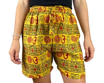 Boho Shorts Om- Zeichen in Gelb aus 100% Baumwolle, Unisex, Hippielook, lockerer Schnitt, Festival Kleidung für den Sommer, Hose aus Nepal