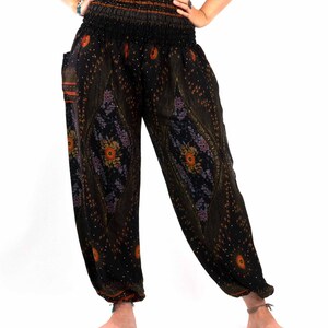 Haremshose mit Orient Muster schwarz gold in XL-XXL - luftige Freizeithose aus weicher Viskose, aus Thailand, fair gehandelt, vegan