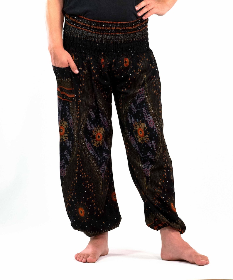 Haremshose mit Orient Muster schwarz gold in XL-XXL - luftige Freizeithose aus weicher Viskose, aus Thailand, fair gehandelt, vegan
