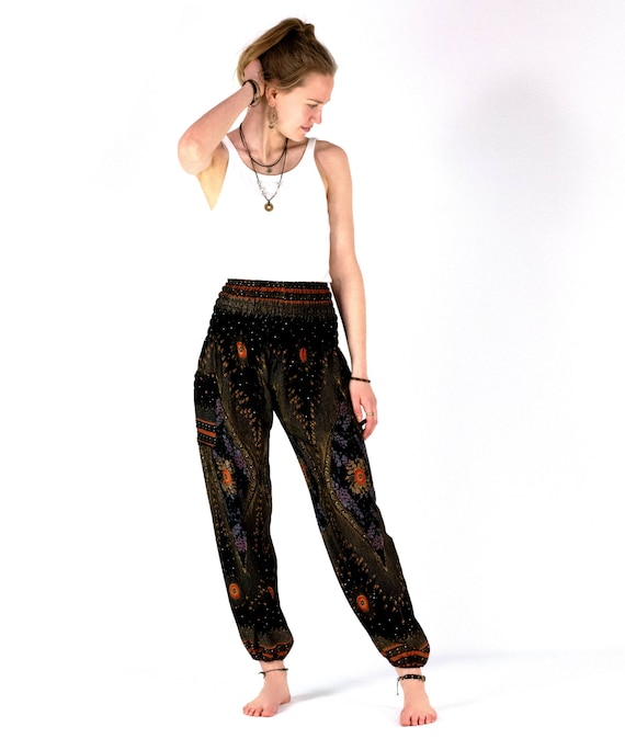 Haremshose mit Orient Muster schwarz gold in XL-XXL - luftige Freizeithose aus weicher Viskose fair gehandelt aus Thailand vegan Karmandala