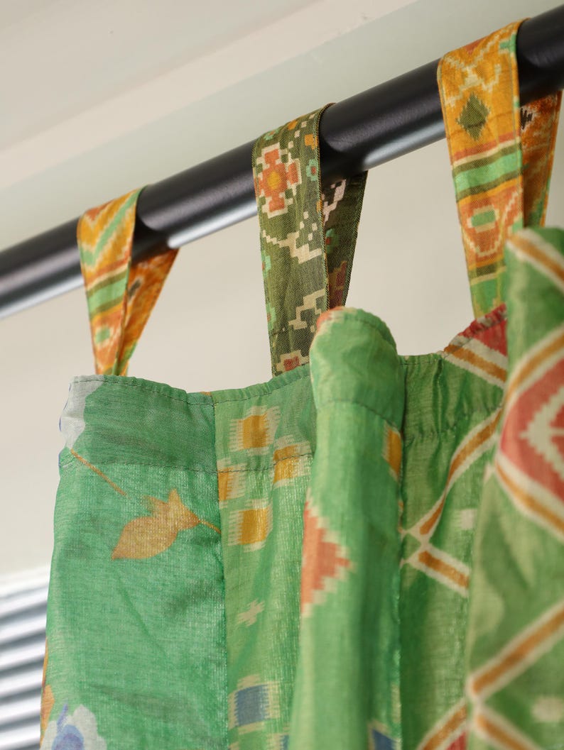 Boho-Vorhänge Grün Indischer Sari Vorhang handgefertigte Patchwork Gardine bunte Fenster Dekoration Hippie-Schlafzimmer aus recycelten Saris