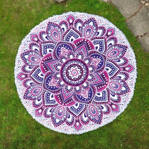 Indian Mandala roundie beachtowel round lotus flower purple pink white with fringe 185 cm fair and vegan
