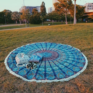 Indian Mandala roundie beachtowel round blue with fringe 185 cm fair and vegan