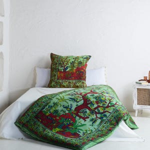 Indian bed linen 155 x 220 cm tree of life oriental pattern green colorful cotton duvet cover with pillow boho style bedroom