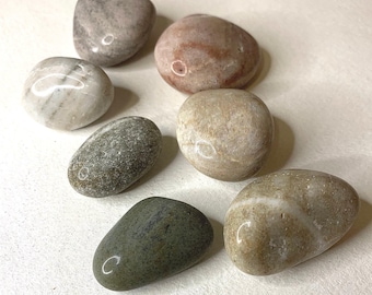 Rock, grey, medium, polished