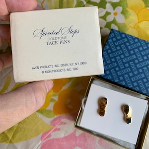 SALE! NIB Vintage Avon Spirited Steps Goldtone Tack Pins, 1980