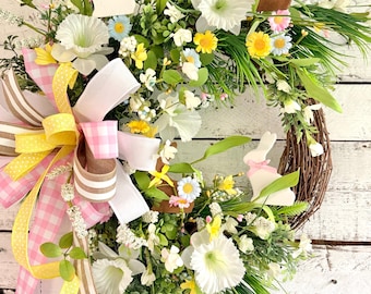 Corona de flores silvestres de primavera, decoración en tonos pastel, corona de conejito, decoración de pared, corona para la puerta principal, corona de Pascua, decoración rústica, corona de vid, decoración caprichosa