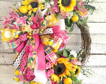 Corona de girasoles rosa y amarillos, corona para puerta de entrada, corona de vid de primavera/verano, decoración de casa de campo, corona de limones, decoración de pared, regalos