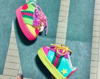 PLAYPERDOLL Handmade PVC Sneakers for Art Toy clothes for doll 17cm – Colorful Doll Shoes, Mini Fashion, Cute Accessory