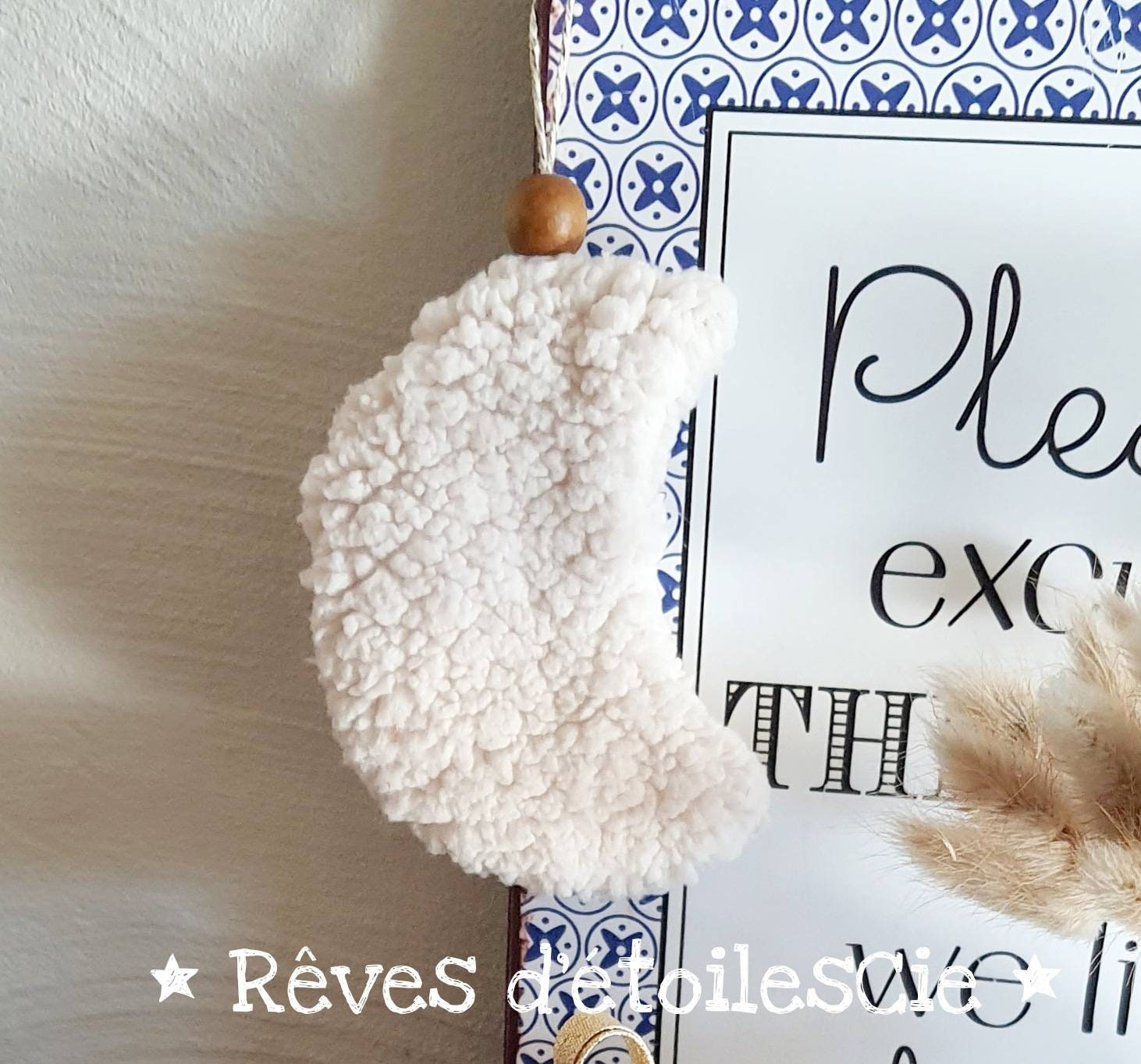 Lune à Accrocher Décoration Chambre Attache Sucette en Tissu Sherpa Moumoute