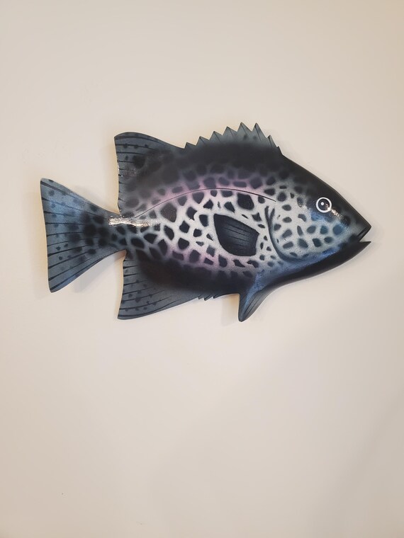 吊り下げられた木製の魚の彫刻 - Etsy 日本