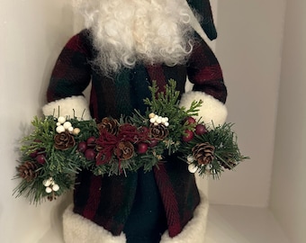 Papá Noel antiguo de estilo clásico con guirnalda