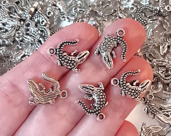 Set of 20, Crocodile Pendants, Reptile Charms, Silver Jewelry, Crocodile Gifts, Alligator Pendants, Tibetan Style, Animal Charms, #13C