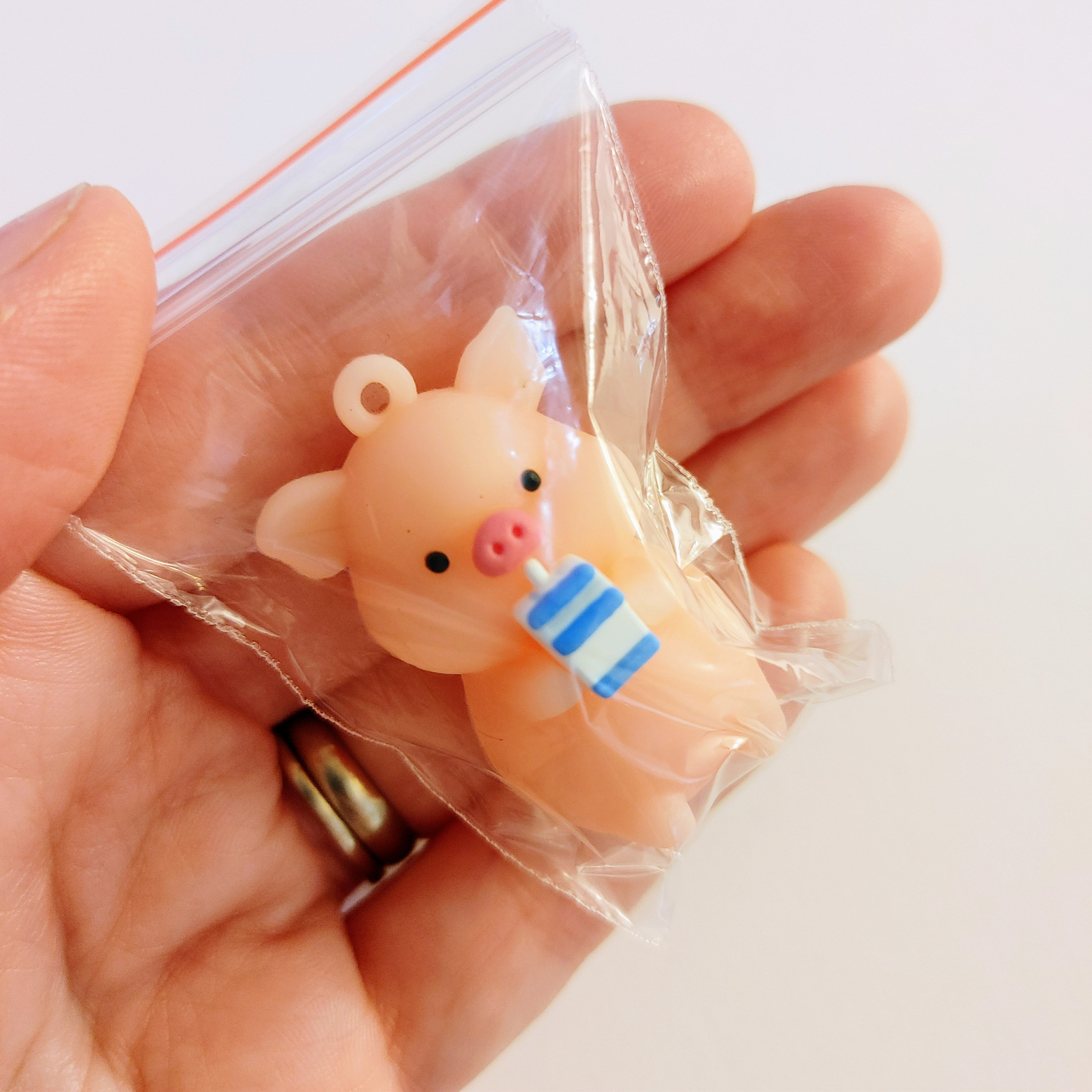 Squishy pig keychain outlet