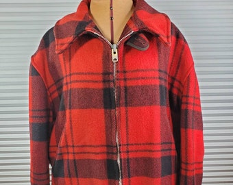 1960&#39;s Wool Plaid Hunting Jacket. LARGE. Styled For Outdoor Life by Midwest Outerwear Mfg. Co. Port Washington, WI. Inner Lining Age Wear.