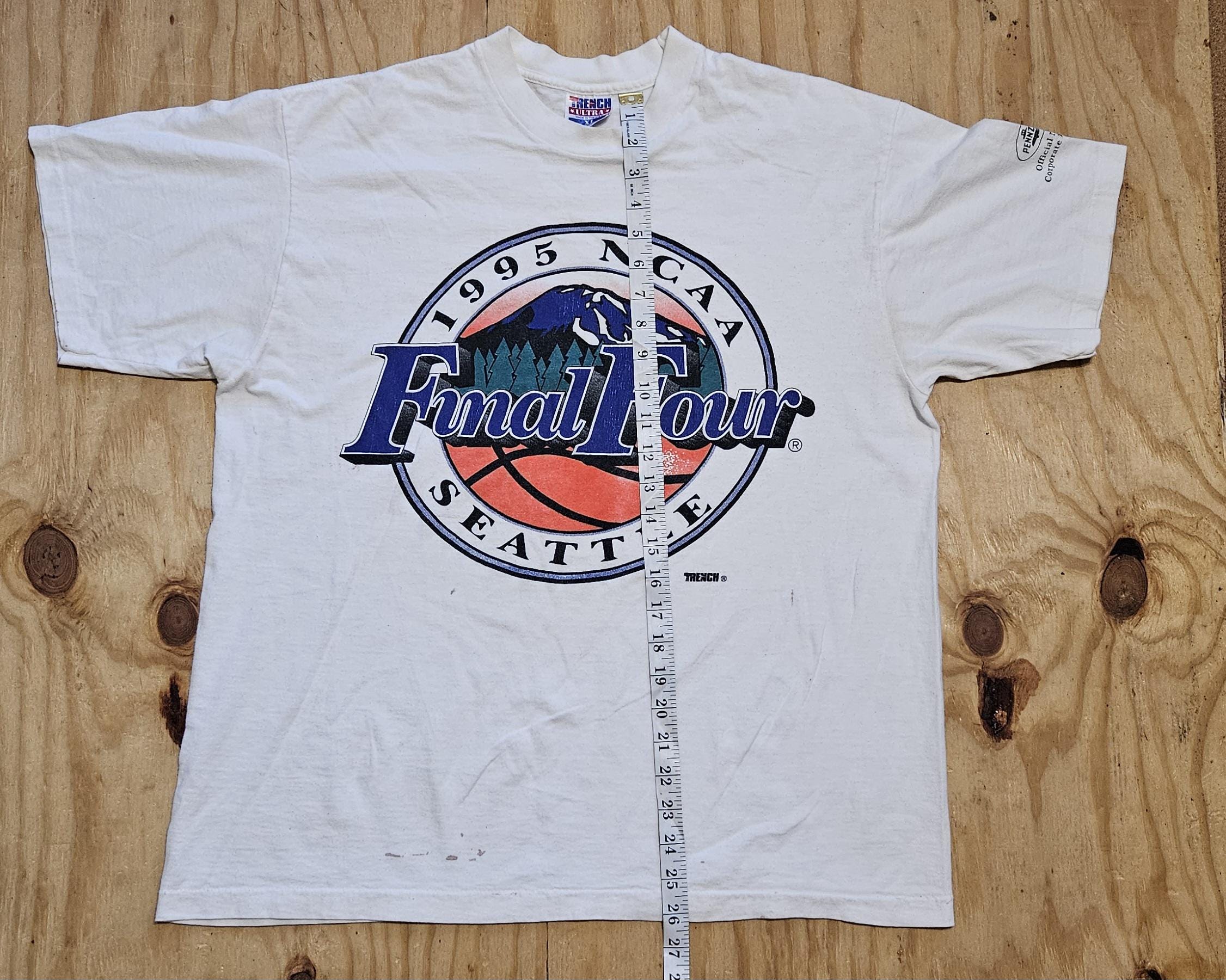 【レア】NCAA FINAL4 男子バスケットボール 2004年 記念Tシャツ レア】NCAA FINAL4 男子バスケットボール 2004年 記念Tシャツ
