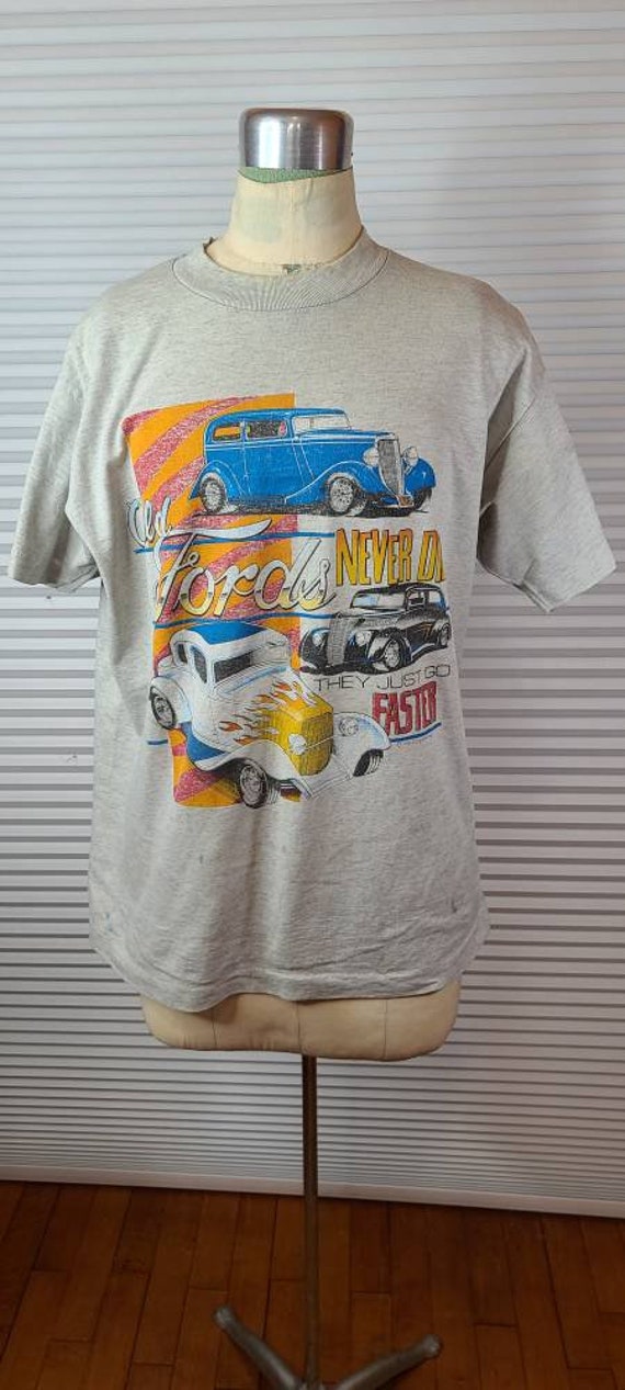 Ford 1988 Large T-shirt. 'Old Fords Never Die They