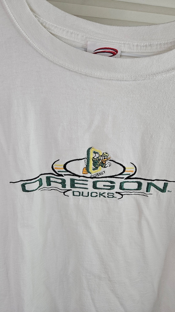 Oregon Ducks Disney Men's XL Vintage T Shirt - image 3