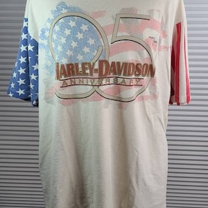 Harley Davidson Large 1998 Single Stitch T-Shirt. American Flag Sleeves. Large Harley 90&#39;s Tag. Very Few Stain Patinas. See Photos.