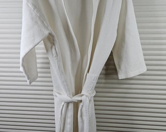 1950's Cotton Waffle Pattern Bathrobe. Comes with Original Waffle Belt. In Great Condition