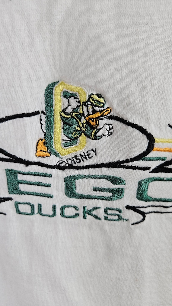 Oregon Ducks Disney Men's XL Vintage T Shirt - image 4