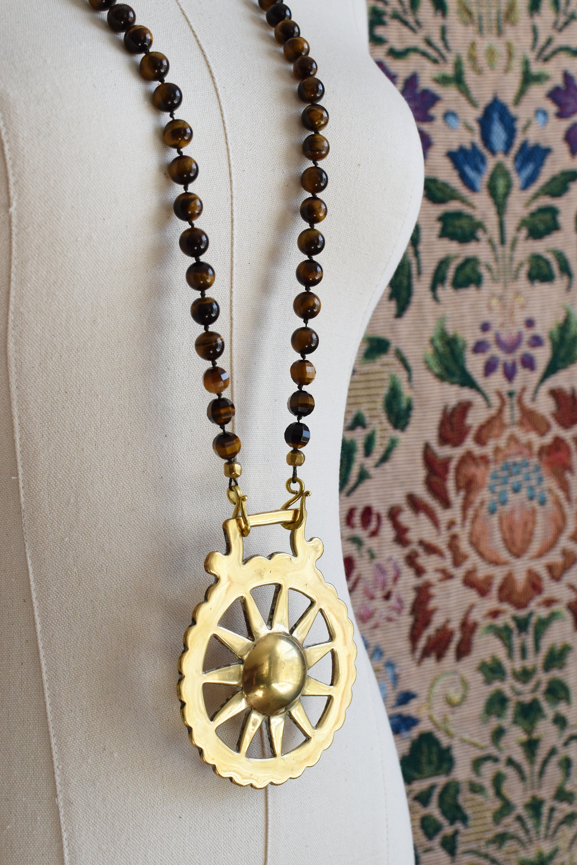 Horse brass necklace shop