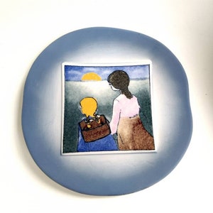 Arabia フィンランド Heljä Liukko Sundstrom Kouluun ヴィンテージ ワンドプレイト - Moeder en kind serie uit 1983