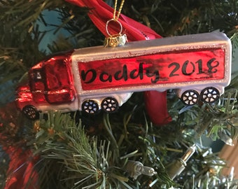 PIT CREW SEMI BIG RIG TOW TRUCK WRECKER WHITE RED CHRISTMAS ORNAMENT XMAS