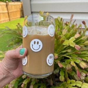 Smiley Face Glass, Beer Glass Can, Glass Coffee Cup, Soda Glass Can, Glass Can, Iced Coffee Glass, Aesthetic Glass Beer Can, Beer Glass Cup