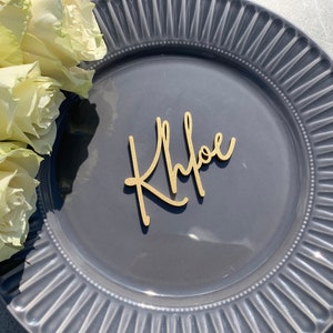 Benutzerdefinierte Hochzeits-Platzkarten, Namensschilder, personalisierte Abendessen-Tischkarten, hölzerne Eskortkarten, Tischdekoration, Gedeck tags