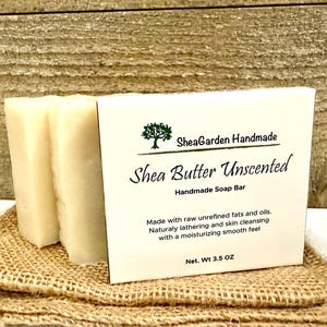 Jabón de manteca de karité sin perfume, hipoalergénico para pieles sensibles, hecho a mano con ingredientes totalmente naturales y vegano.