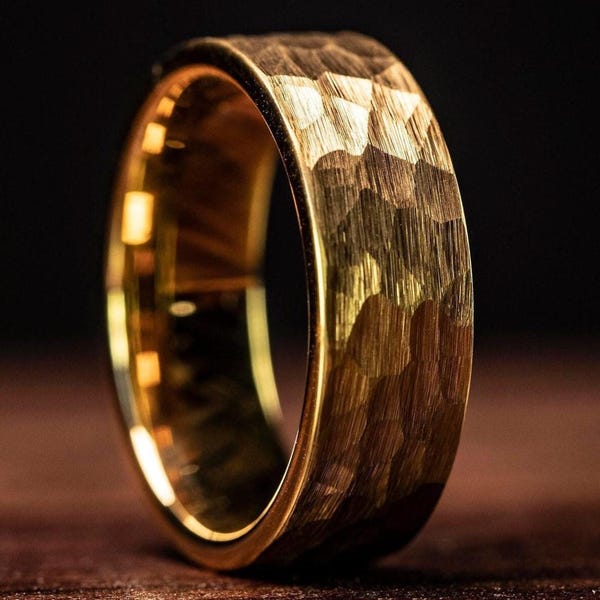 Men’s Hammered Wedding Band – 18K Gold Plated Tungsten Ring, 8mm