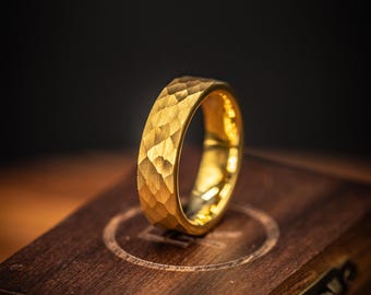 GOLD WEDDING RING with Hammered Finish |  Men's Unique Ring | Hammered Wedding Ring | Gold Wedding Band for Men | Men’s Gold Ring | Unique