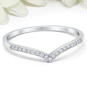 2mm Half Eternity Chevron Midi Ring Round Simulated Diamond Ring 925 Sterling Silver V Ring