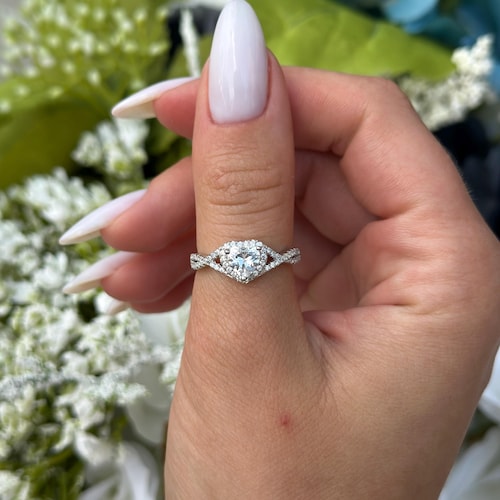 Bague de promesse en forme de coeur avec halo, cadeau coeur Saint Valentin rond en argent sterling torsadé à l'infini