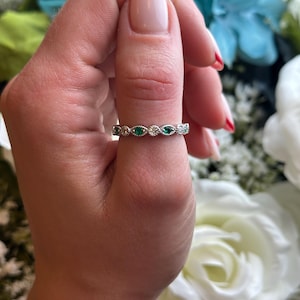 Art Deco Marquise Round 3mm Full Eternity Round Emerald Wedding Band Ring Alternating Emerald CZ Simulated Diamond 925 Sterling Silver