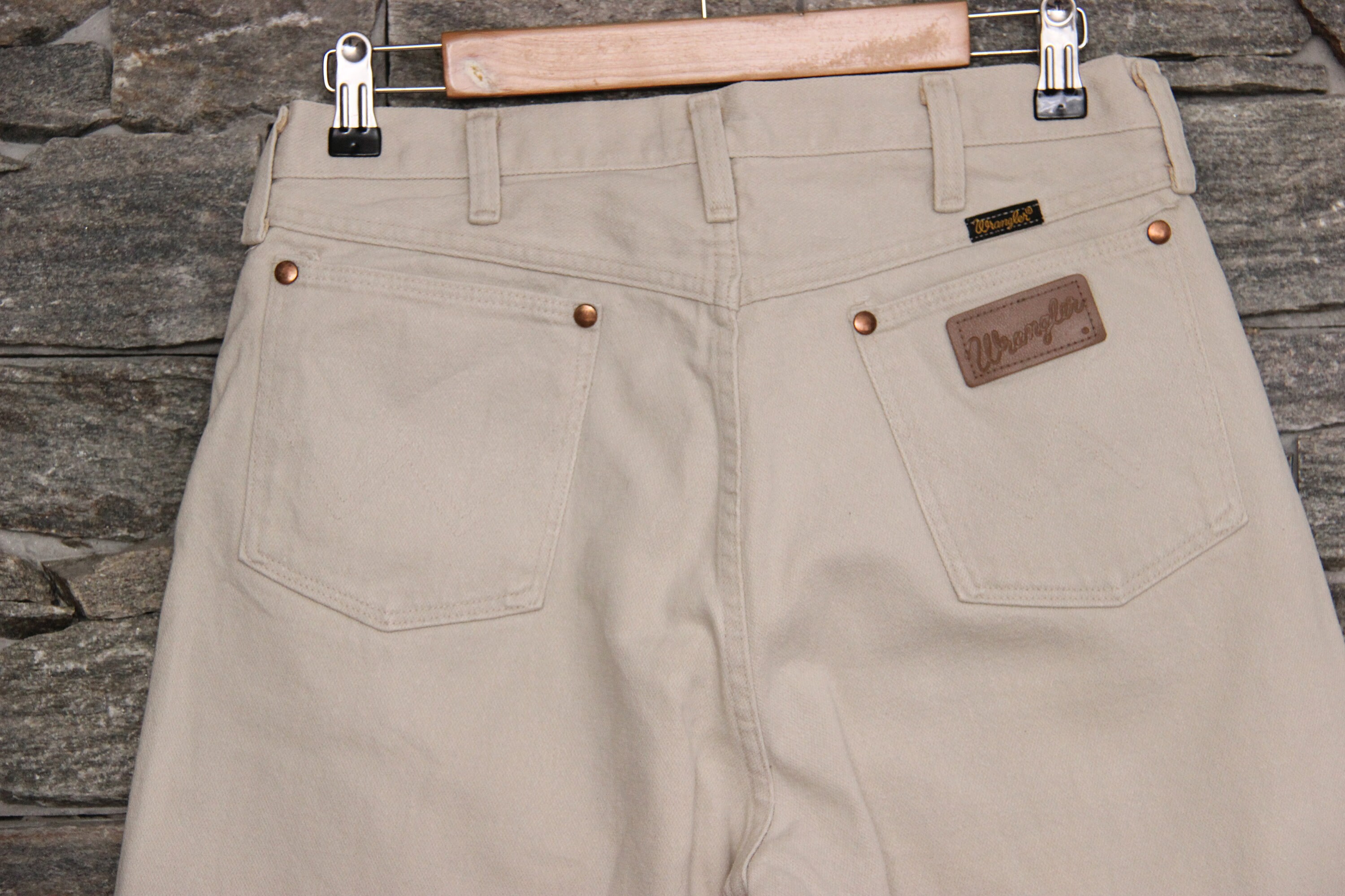 Beige wrangler best sale jeans