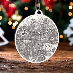 Mesa, Arizona Ornament | Gravierte Holz Landkarte Ornament | Handmade Urlaub & Wohndekor | Weihnachtsschmuck