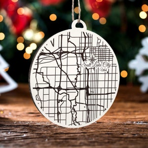 Salt Lake City, Utah Ornament | Graviertes Kartenornament aus Holz | Handgemachte Weihnachtsdeko | Weihnachtsornament