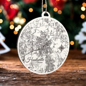 Décoration de Huntsville, Alabama | Ornement de carte en bois gravé | Décoration faite main pour les fêtes et la maison | Décoration de Noël