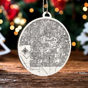 Blumen Ornament | Gravierte Holz Landkarte Ornament | Handmade Urlaub & Wohndekor | Weihnachtsschmuck