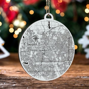 Omaha, Nebraska Weihnachtsornamente | Gravierte Holz Landkarte Ornament | Handmade Urlaub & Wohndekor | Weihnachtsschmuck