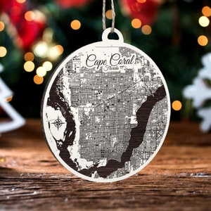 Cape Coral, Florida Runde Ornament | Graviertes Kartenornament aus Holz | Handgemachte Weihnachtsdeko | Weihnachtsornament