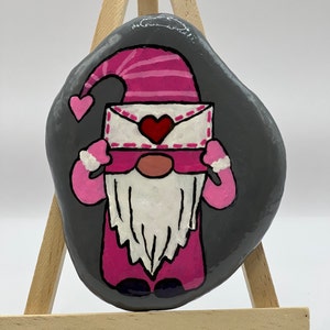 Valentine&#39;s Day gnome holding letter.