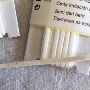 Ruban aspect cuir, polyester,  couleur blanc, largeur 3 mm, carte de 3 mètres