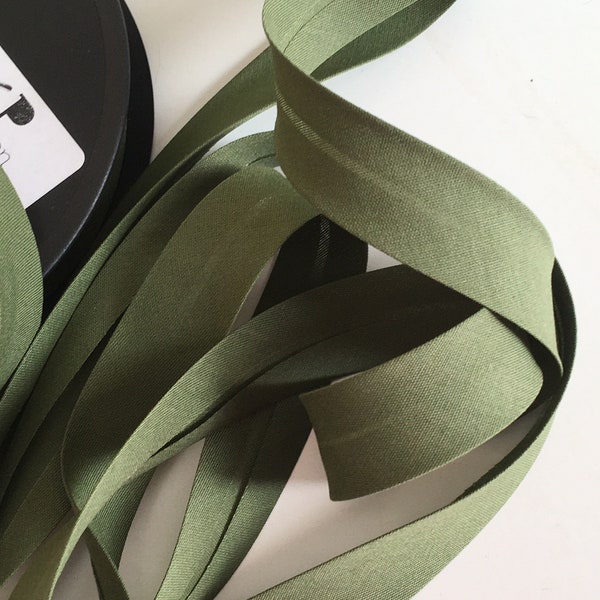 Plain folded bias binding, polycotton, khaki green color (926), width 20 cm